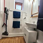 Independant Apartment *